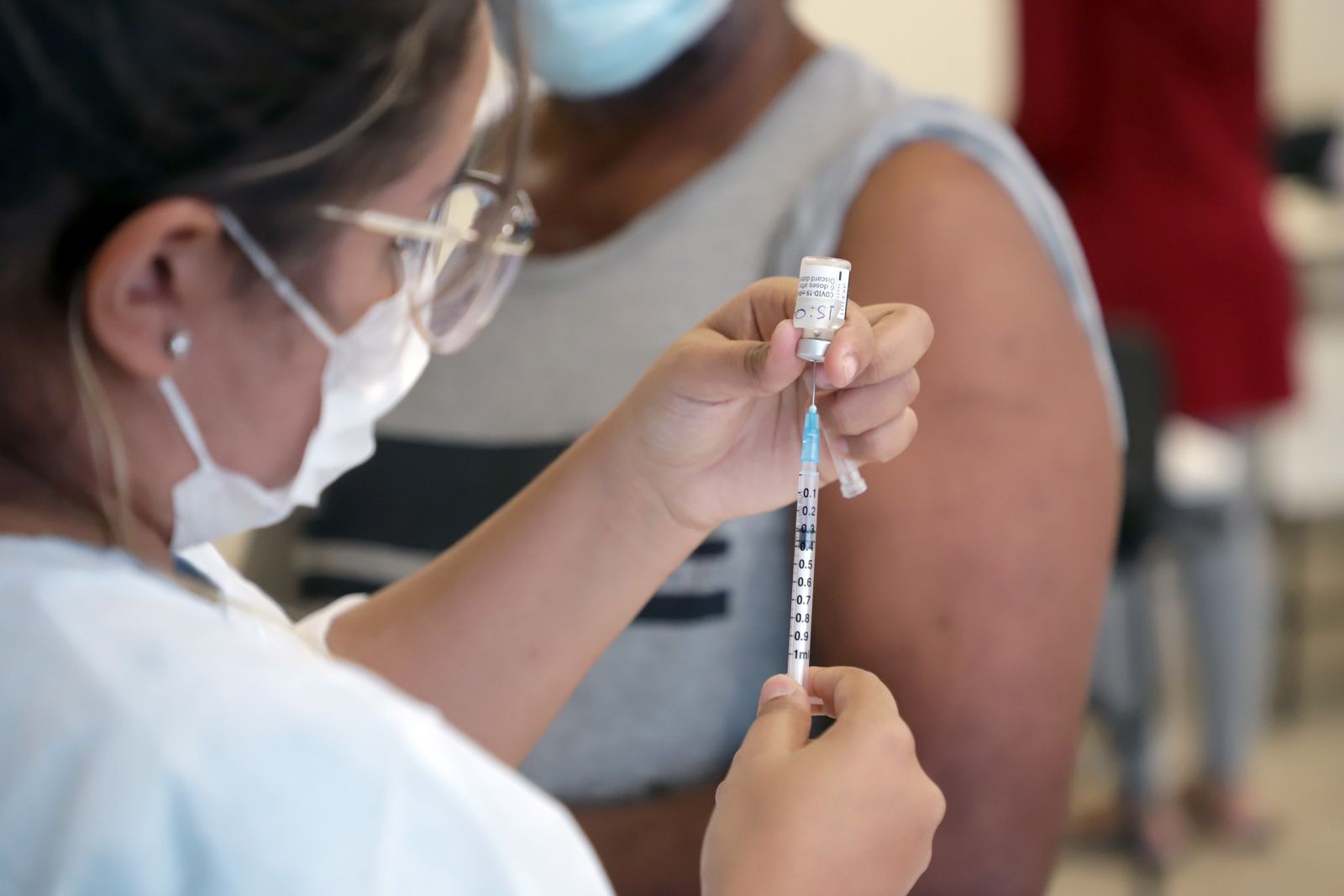 Vacinação também segue nas unidades de saúde e distritos 